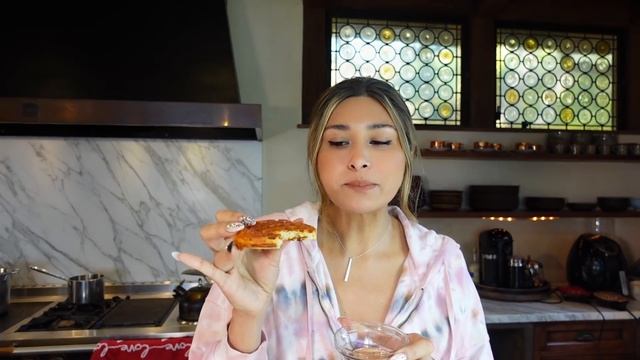 KETO BREAKFAST MEAL PREP! Keto Egg Bites & Keto Waffles! TWO EASY BREAKFAST MEALS ONLY 2 NET CARBS! смотреть онлайн