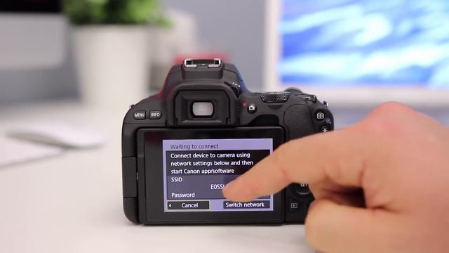 Canon SL2 (200D) Tutorial - How to connect DSLR to your computer via Wifi and control it (tether) смотреть онлайн