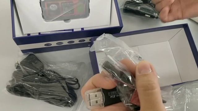 Распаковка Trendvision Видеорегистратор, радар-детектор Trendvision Hybrid Signature PRO