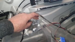 Suzuki SX4 .разборка  снятие и ремонт крашенной двери