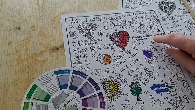 What colour flowers go together? | colour wheel | flower arranging смотреть онлайн