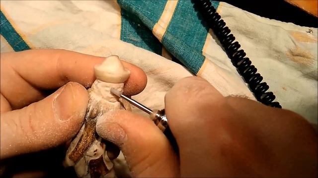 Нэцкэ "Голландец с карако"(Netsuke "Dutchman with Karako"). смотреть онлайн