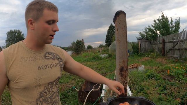 Курица с молодой картошкой в томатном соусе в казане смотреть онлайн
