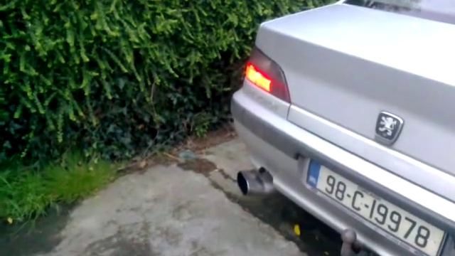 Peugeot 406 1.9 TD: Black smoke test смотреть онлайн