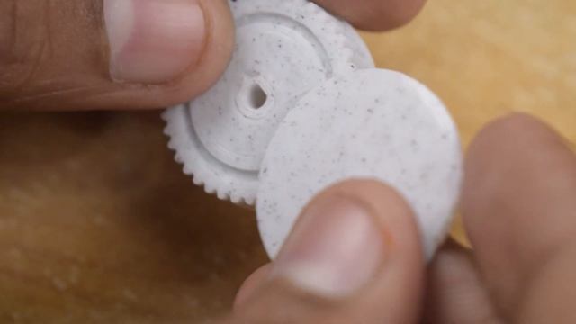 Building a Mini Remote Control Tank - ESP NOW - Arduino Project смотреть онлайн