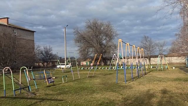 Жизнь за городом в Украине смотреть онлайн