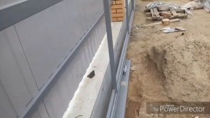 Забор и откатные ворота на винтовых сваях