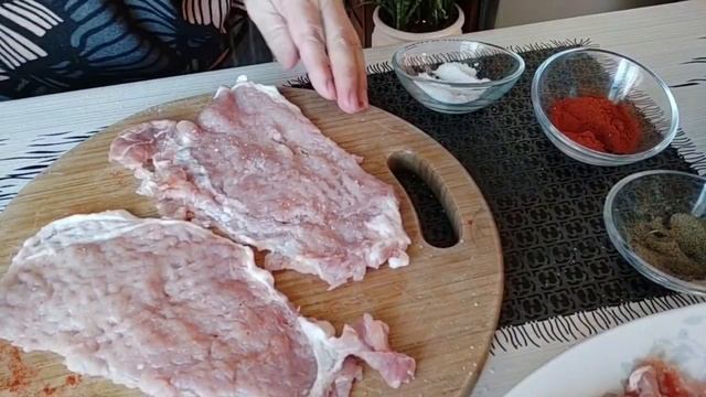 Шницель по-венски! Пробуем друзья! Это очень вкусно!? смотреть онлайн