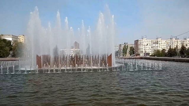Фонтан на пл. Героев 21 армии. Самара.