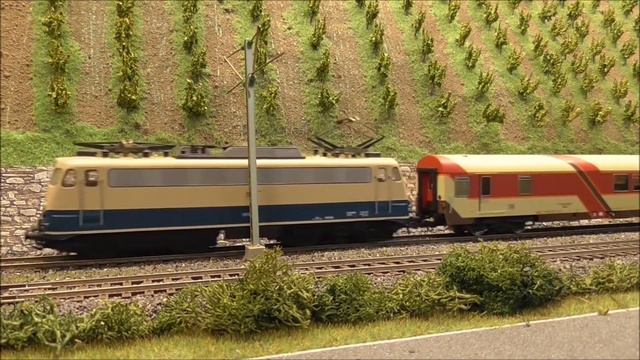 Der letzte TUI Film, jetzt nur noch als " Treff " Wagen auf Harrys Kellerbahn смотреть онлайн