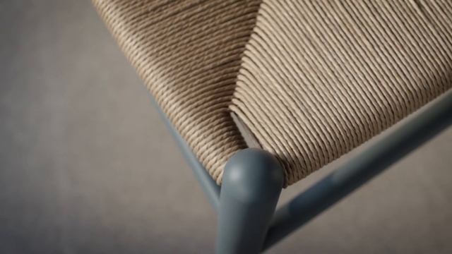 CH24 Soft Seaweed, Pewter & Clay | FinnishDesignShop.com смотреть онлайн