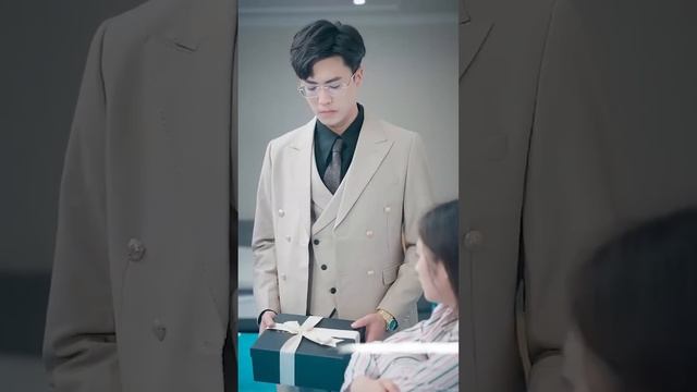 【ENG SUB】女主嬌妻和白月光同時被綁架，萬萬沒想到渣男總裁竟爲救小三而抛棄她和親身骨肉，此刻她對丈夫徹底死心，決定以死瞑目《唐总夫人插翅难逃》全集 #女頻#灰姑娘#虐戀#霸道總裁#短劇