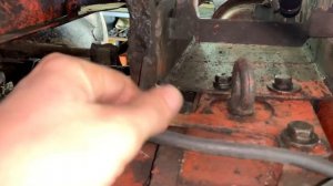 Как снять двигатель Д65 на экскаваторе ЮМЗ.