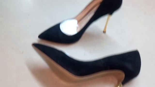 РасПРОДАНО!!! Мешок № 2041 Дизайнерская Английская обувь Nicholas Kirkwood Сток вес 25 кг смотреть онлайн