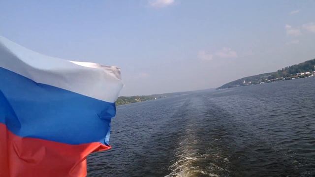 Река Волга, город Плес. (Город Плес в Золотом Кольце России) смотреть онлайн