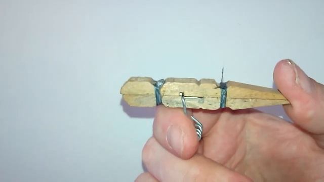 Спичкострел из деревянной прищепки смотреть онлайн