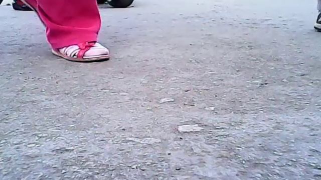 полёт квадрика на площади в п. Нагорный г.Чапаевск смотреть онлайн