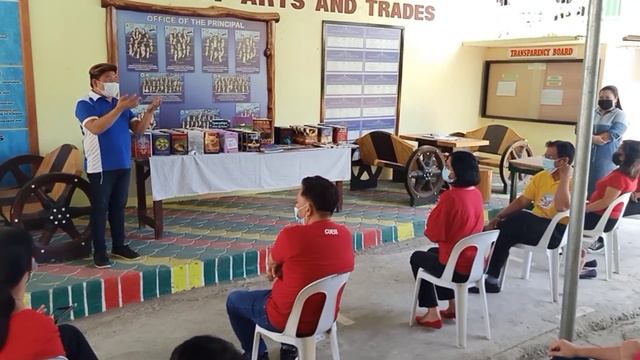 GROLIER INTERNATIONAL INC. DONATES 20K WORTH OF BOOKS TO PSAT-DEPED смотреть онлайн