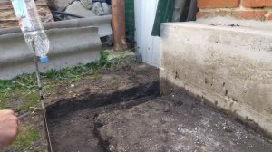 Супер правильная отмостка вокруг дома из бетона.