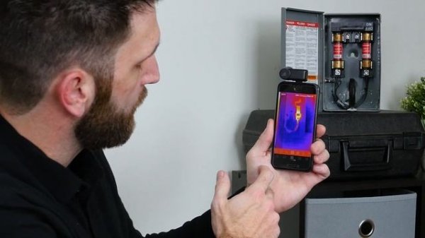 FLIR ONE Pro vs Seek Compact Pro | Smartphone Thermal Camera Comparison 2022