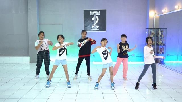 DJ DALAMO DALAMO DANCE VIRAL TIKTOK TAKUPAZ KIDS смотреть онлайн