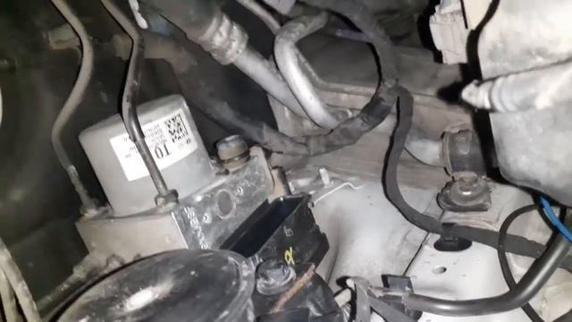 Hyundai Santafe no comunica ABS DTC B100352 смотреть онлайн