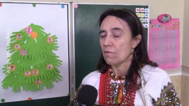 Святой Николай раздаёт подарки смотреть онлайн