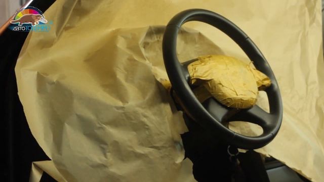 Окраска потертого кожаного рулевого колеса Шкода Октавия в АвтоТОТЕММ смотреть онлайн