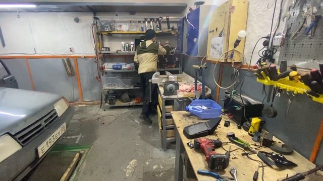 ВАЗ 21099 СУПЕР ЛЮКС Часть 3 Электрозеркала из СТОКОВЫХ подробно, Газовые упоры багажника ПОДРОБНО