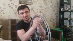 Как исправить восьмёрку на колесе велосипеда.#восьмёрка колеса# #велосипед#