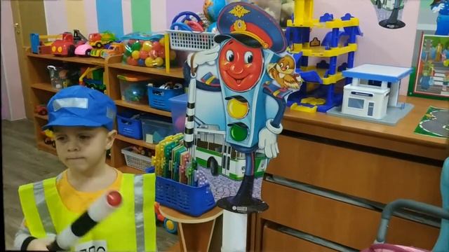 Видеоролик Правила дорожного движения средняя группа смотреть онлайн