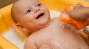 УХОД И ГИГИЕНА ЗА НОВОРОЖДЕННЫМ РЕБЕНКОМ | Важные вопросы об уходе за малышом