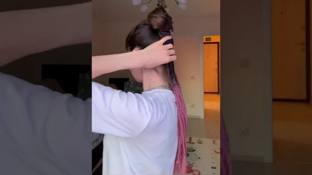 Как заплести цветную косичку на голове смотреть онлайн