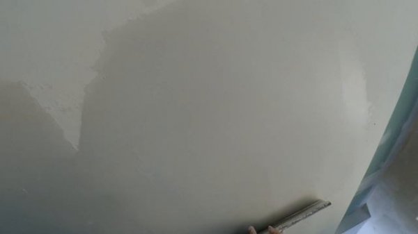 Обзор в работе готовой финишной шпаклевки Проформ (ProForm). Шпаклюем потолок.