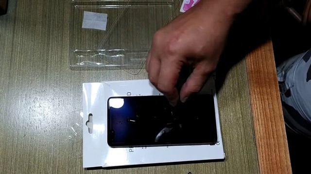 Клеим защитное стекло на Huawei P40 Pro с помощью ультрафиолета смотреть онлайн