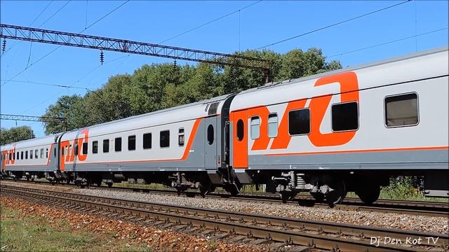 Электровоз ЭП10-003 с поездом № 102 Брянск - Москва смотреть онлайн