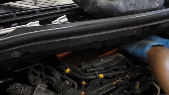 VideoTutorial HD | Cambio Aceite + Filtros Citroen C4 1.6 HDI 9HZ 1ª Parte