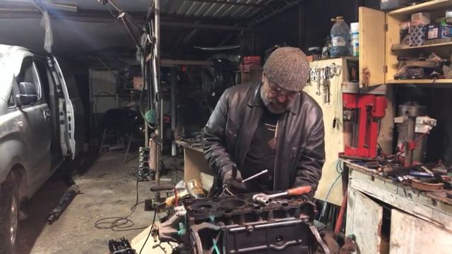 Контрактный двигатель D4CB разборка