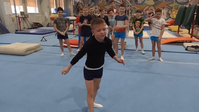 Бьем забытые рекорды | Книга рекордов школы ЧТЗ смотреть онлайн