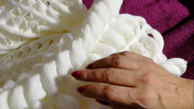 Белый кардиган Лало большого размера смотреть онлайн