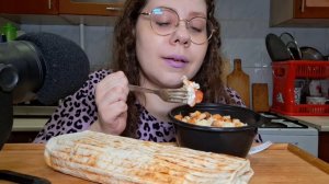 Мукбанг от Дим Димыча Шаурма с Копченым Сыром, Салат Цезарь с креветками
