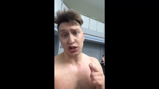 Кроссфит! Crossfit. Это чудо! Люди раскрывают свои способности! Мистика! Сила! Это просто жесть!