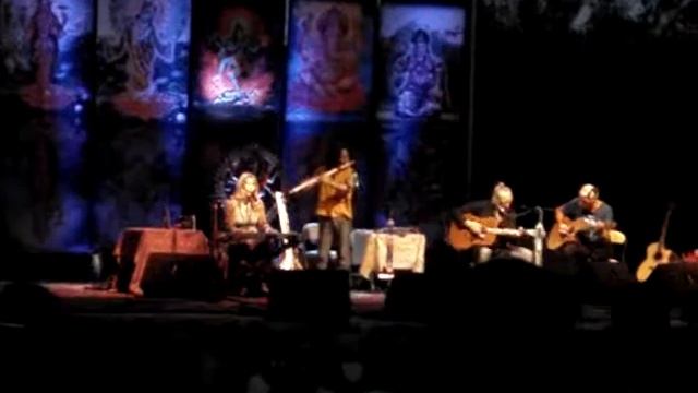 Deva Premal, Miten & Manose Bhakti Fest GAYATRI MANTRA смотреть онлайн