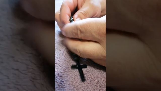 Православные четки из гематита на 30 зерен с крестом и бусинами со стразам смотреть онлайн