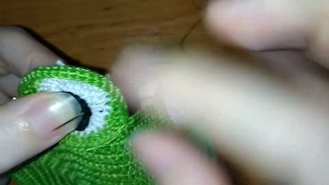 Салфетка "Лягушка с сердцем" (крючком). 3 чаcть / Crochet doily Tutorial. Frog and Heart. Part 3 смотреть онлайн
