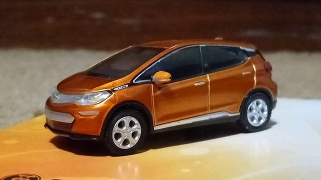 Greenlight Collectibles review: 2017 Chevrolet Bolt EV⚡? 1:64 Scale Diecast смотреть онлайн