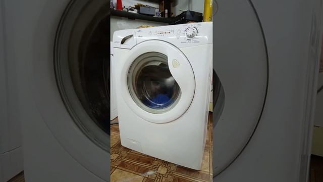 Стиральная машина Candy eXtra GC3 1041D смотреть онлайн