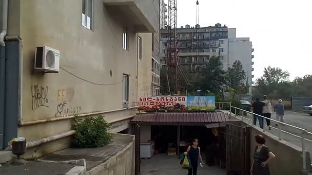 Как заработать деньги. С чего начать. Торговля овощами и фруктами в подземной автостоянке смотреть онлайн