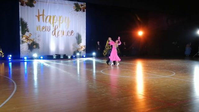"Happy New Dance" Молодежь. Медленный вальс. "АртДэнс" 18.12.2022 смотреть онлайн