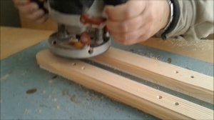 Фрезерование деталей деревянного табурета